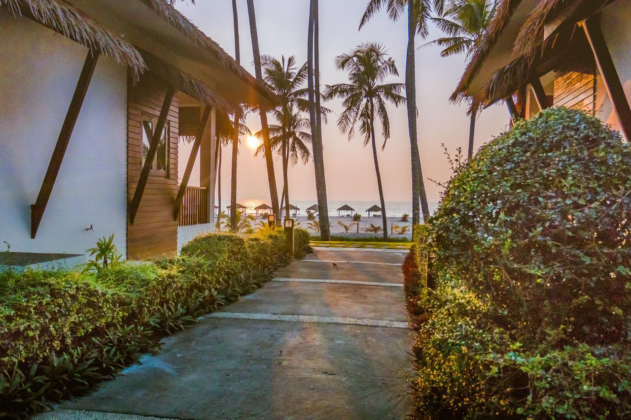 Eskala Hotels And Resorts Ngwesaung Bagian luar foto